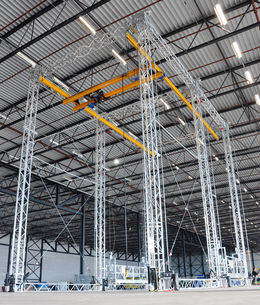 Naxpro Truss builds mobile gantry cranes